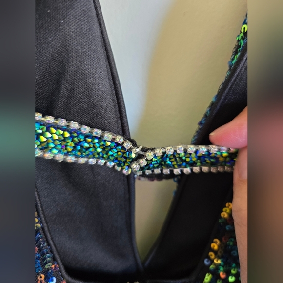 Mac Duggal, Mini Sequined Dress with Plunging Neckline, Black Multi, Size 4, NWT - Picture 13 of 13